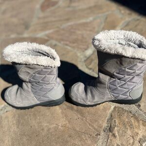 Columbia Gray Quilted Winter Boots